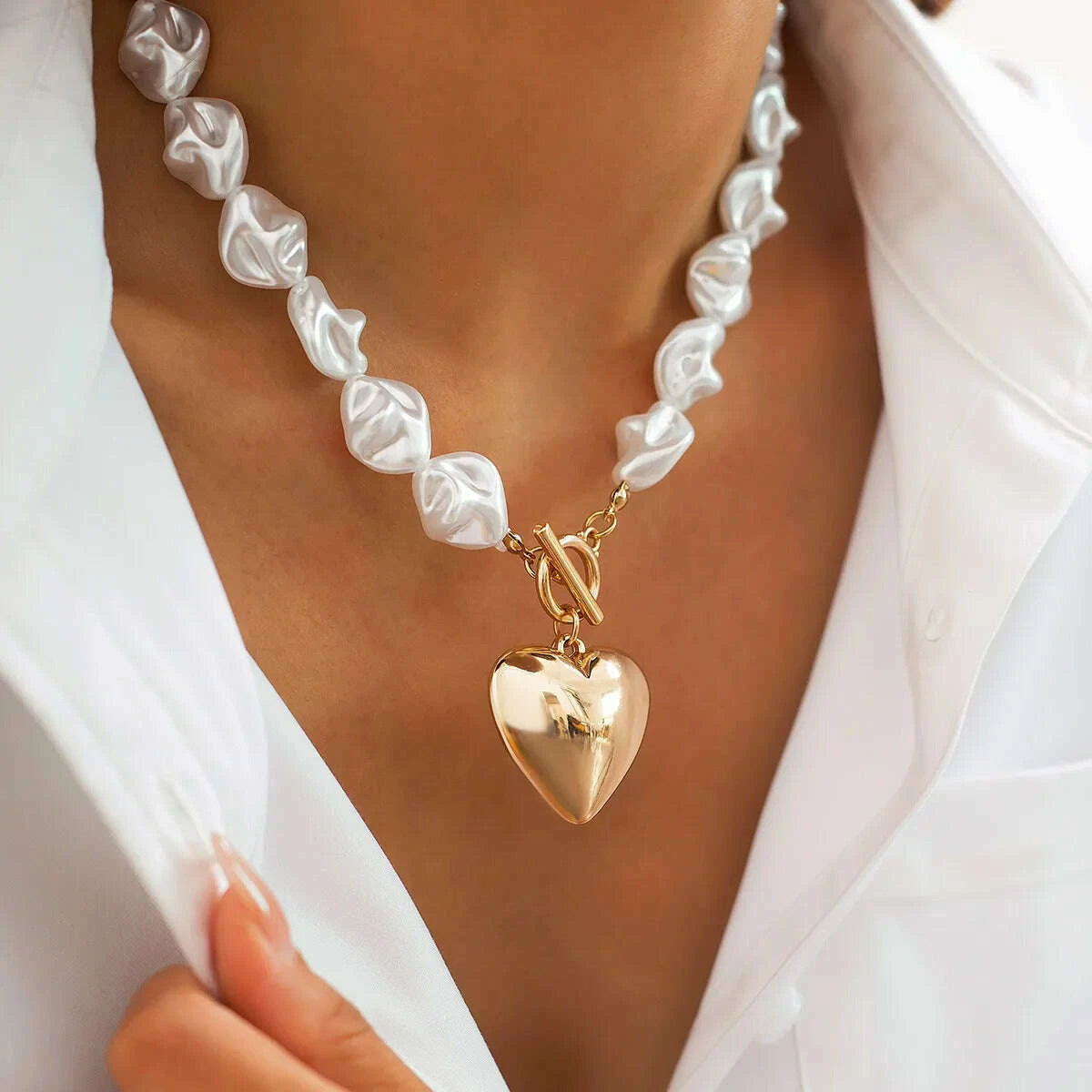 retro-exaggerated-heart-shaped-pendant-short-necklace-2024-womens-simple-sweet-imitation-pearl-girl-fashion-wedding-jewelry-kimlud-kimlud-33913438