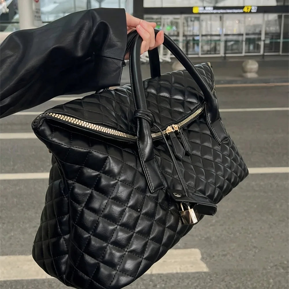 Bucket Shoulder Bag – Quilted – Polyester – Black | KIMLUD