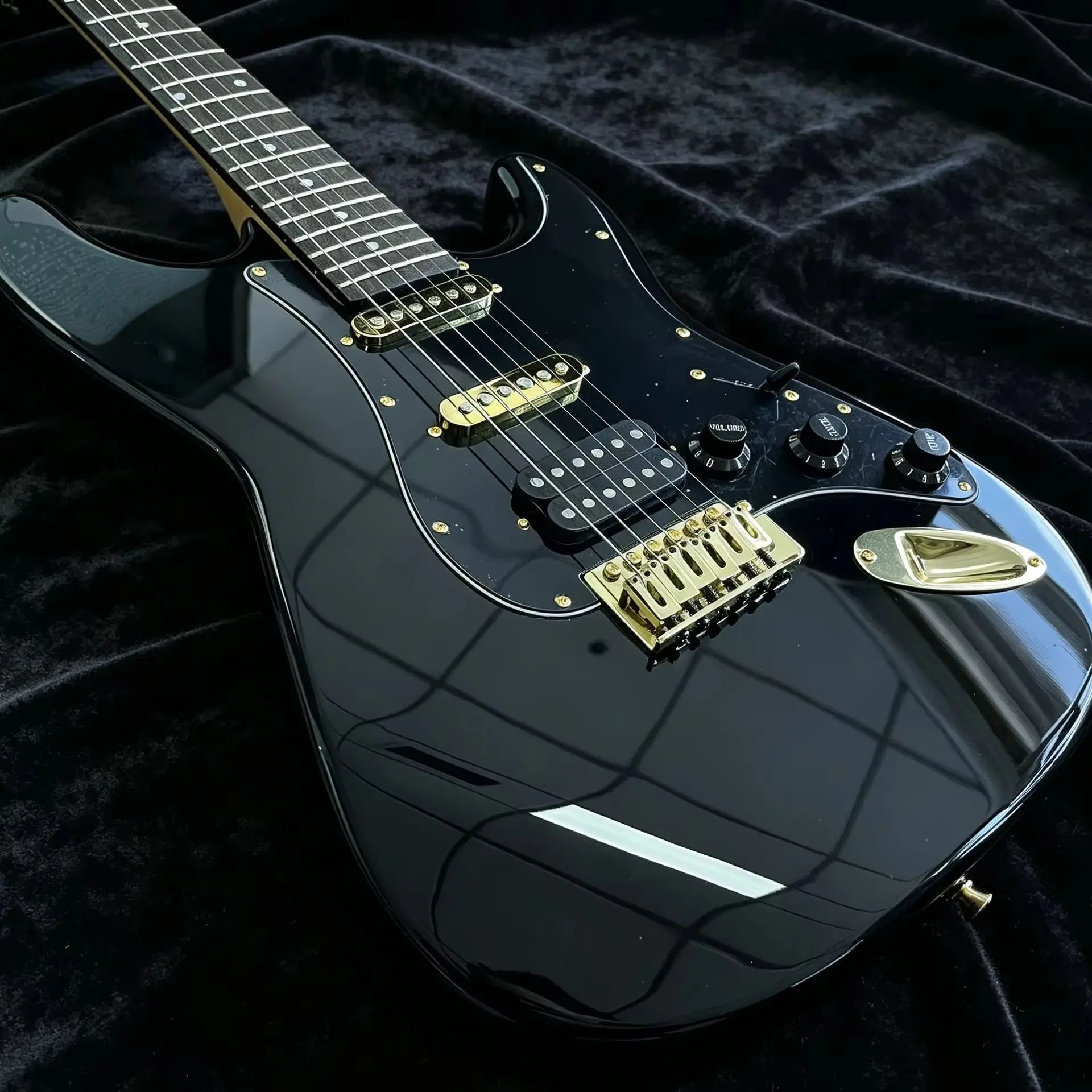 Premium Mahogany Solid Electric Guitar — Black | KIMLUD