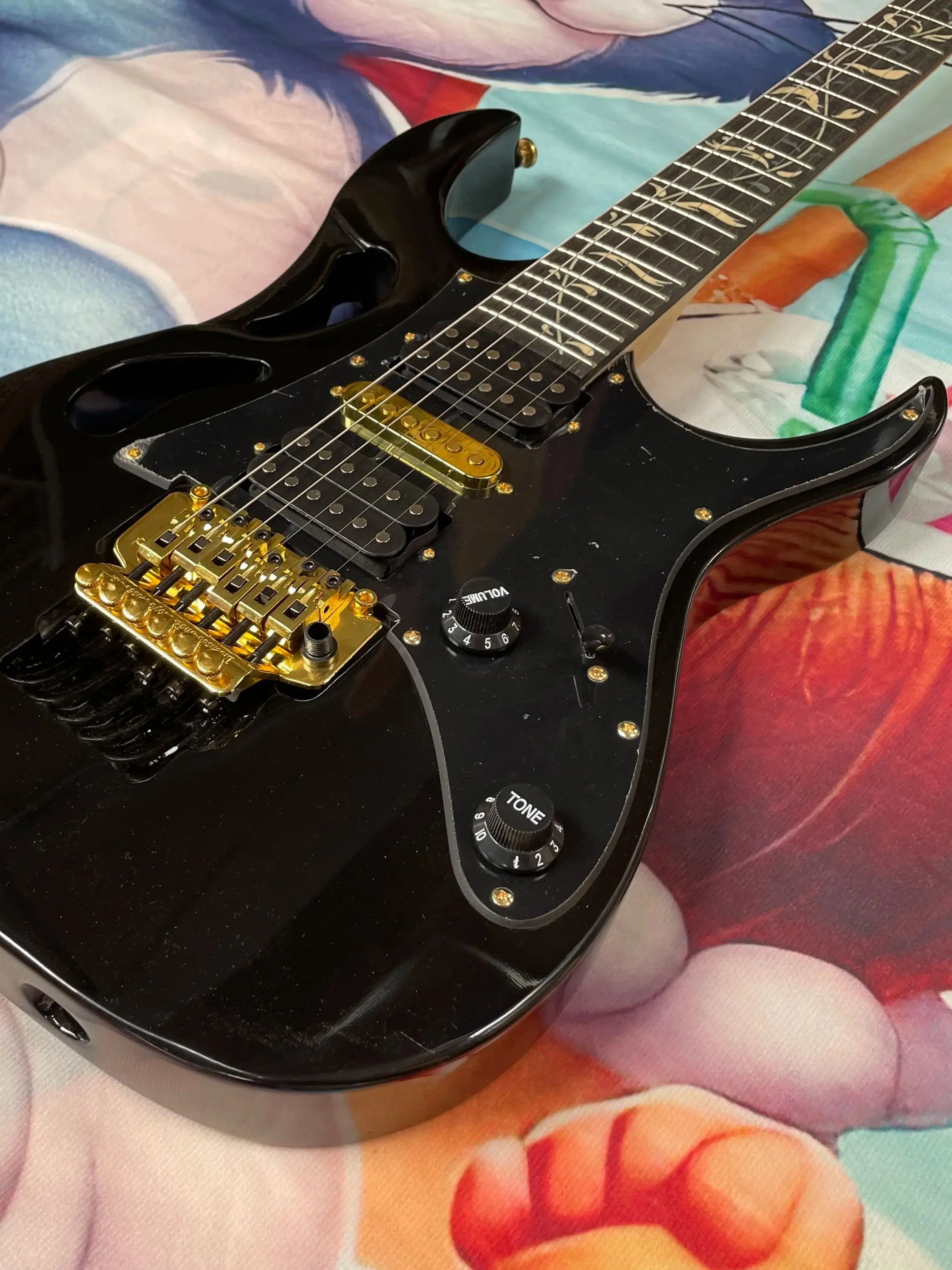 Rosewood Fingerboard Electric Guitar Abalone Tremolo — Gloss Black | KIMLUD