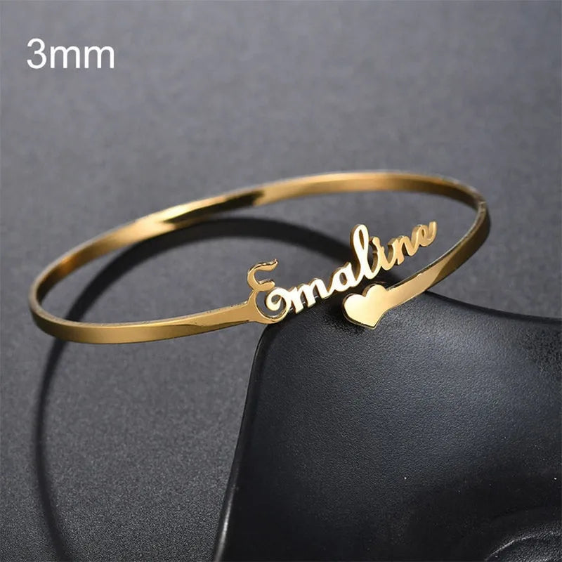 Engraved Cuff Bracelet Numeral Name — Gold | KIMLUD