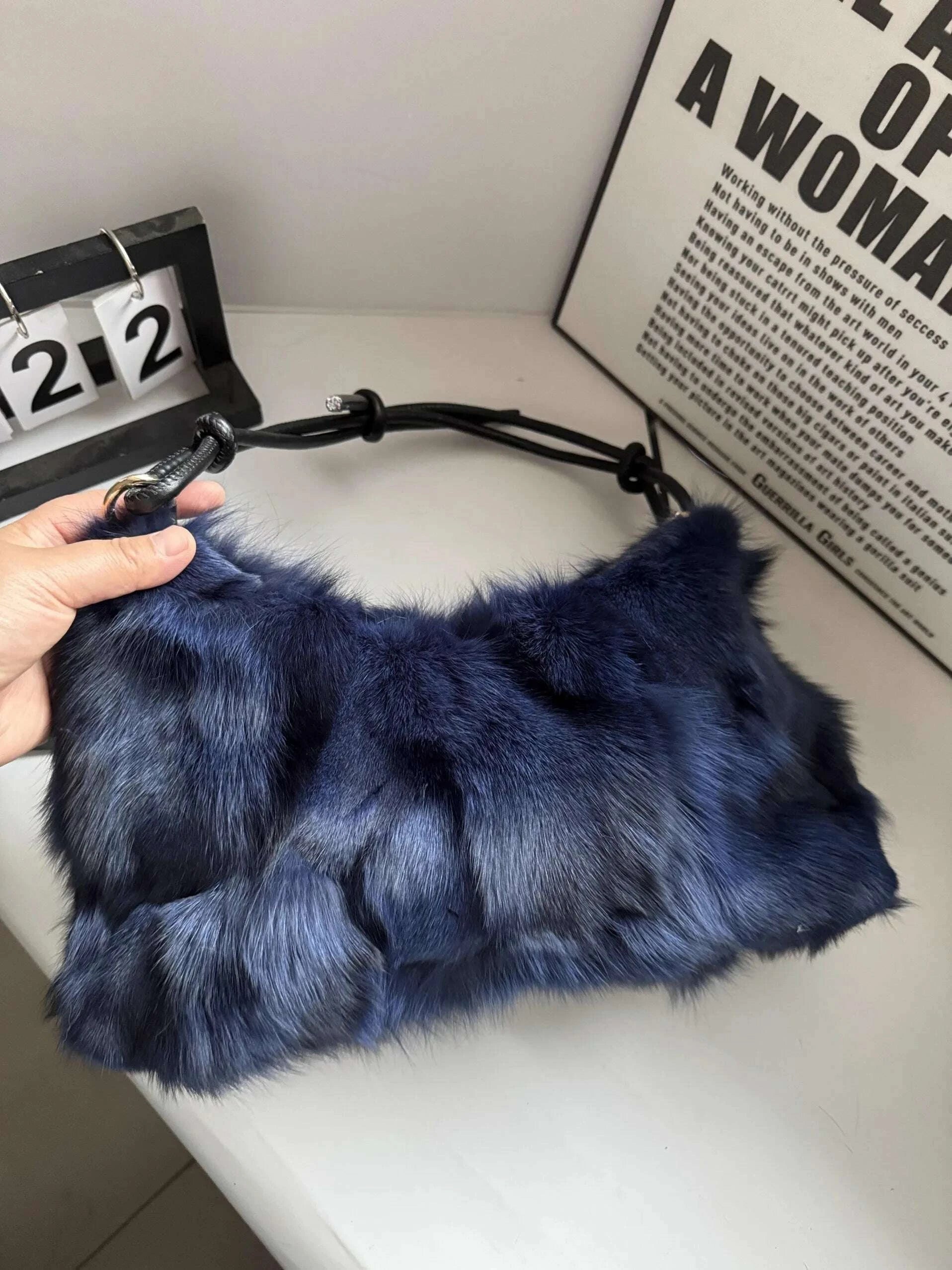 winter-fox-fur-bag-womens-bag-fashion-handbag-ladies-bags-purses-women-shoulder-bag-real-silver-fox-fur-messenger-bagskimludkimlud-35556522
