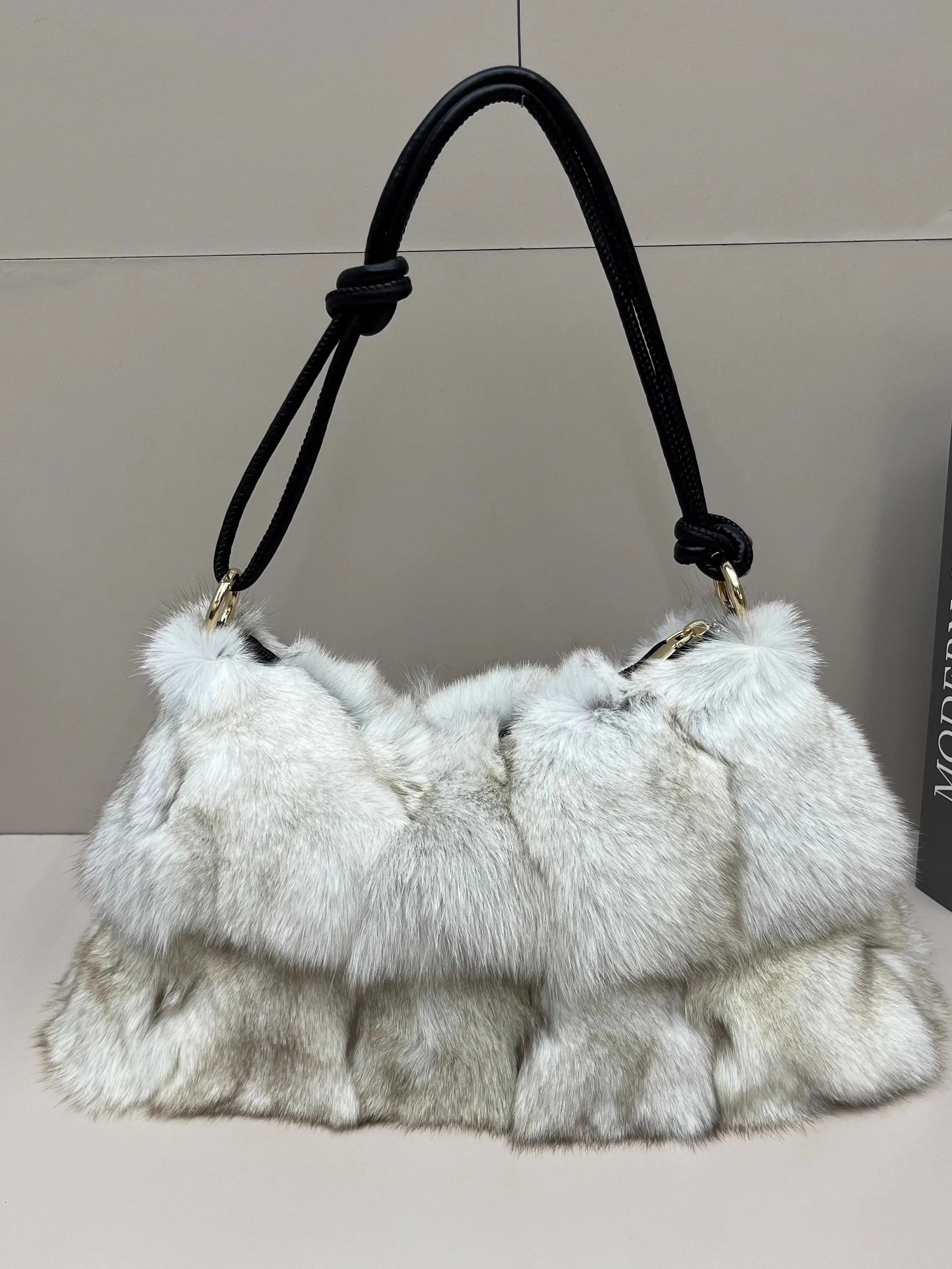 Winter Fox Fur Bag Women's Bag Fashion Handbag Ladies Bags Purses Women Shoulder Bag Real Silver Fox Fur Messenger Bags
