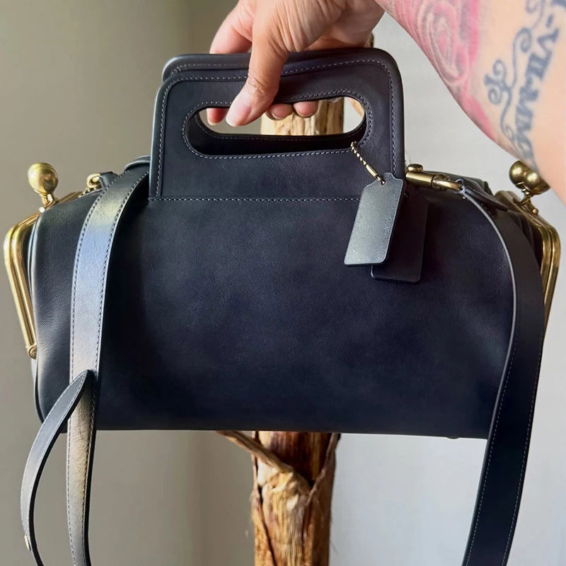 Polyester Solid Retro Clip Handbag — Black | KIMLUD