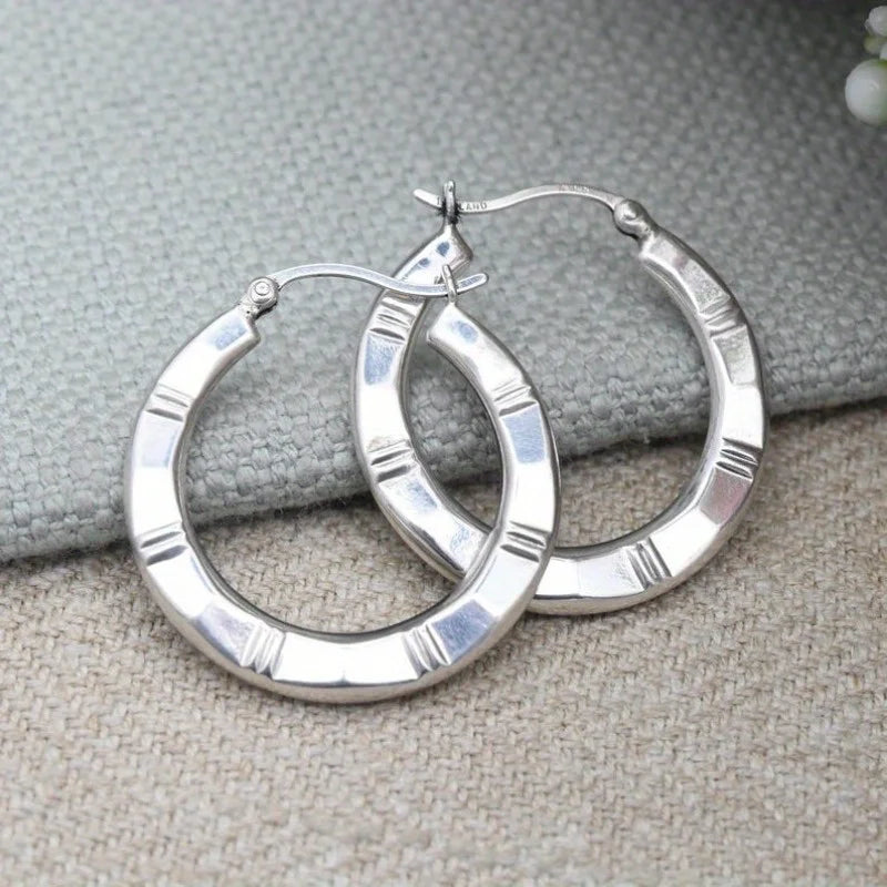 Vintage Silver Color Hoops Earrings Woman Circle Carving Party Daily Wear