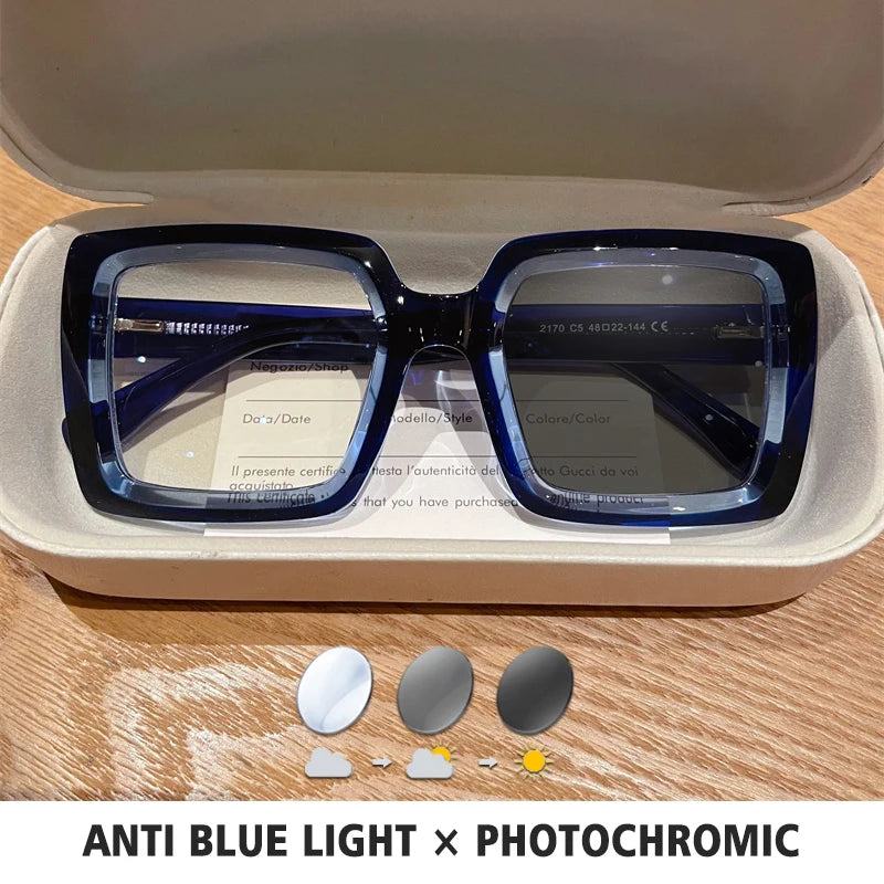 Square Photochromic Reading Glasses — Clear | KIMLUD