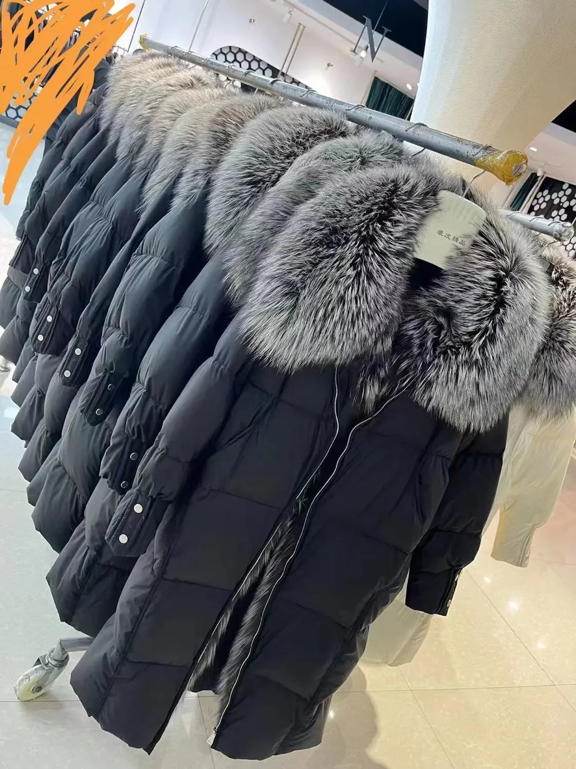 Hot Sales New Winter Long Goose Down Female Parka Fashion Thicken Warm Down Jacket with Large Real Fox Fur Collar Women Overcoat