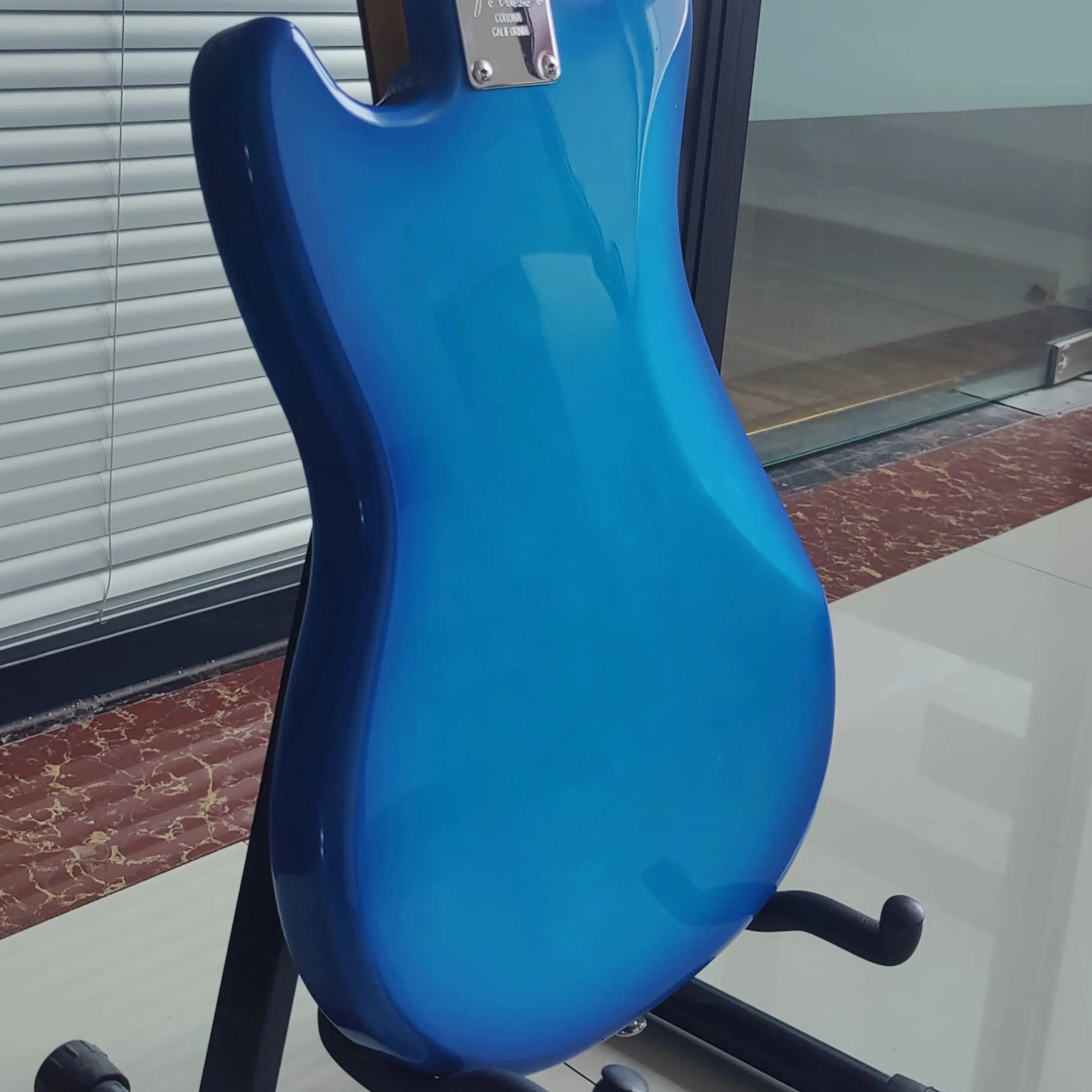 Mahogany Striped Electric Guitar — Sparkle White | KIMLUD