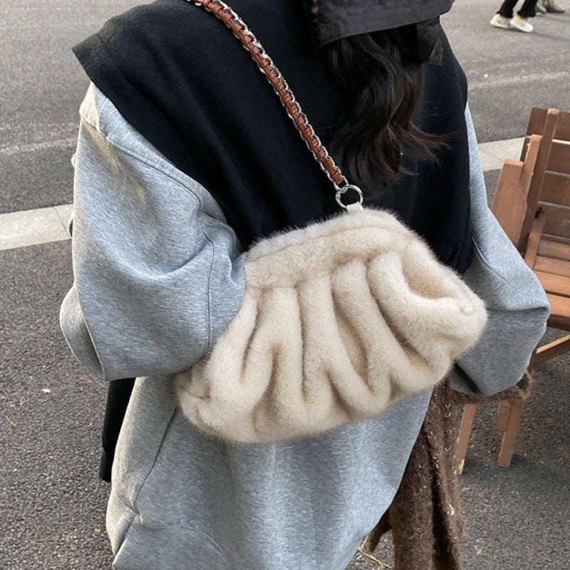 Pleated Design Faux Fur Shoulder Bags For Women 2026 Luxury Designer Purses And Handbags Winter Warm Soft Plush Hobo Bags