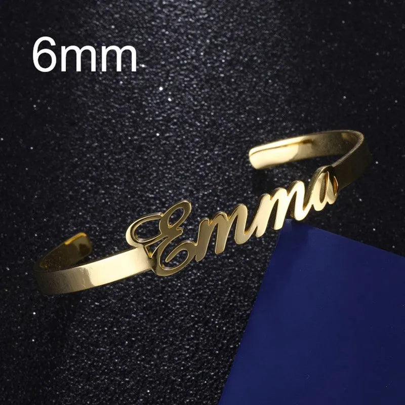 Engraved Cuff Bracelet Numeral Name — Gold | KIMLUD