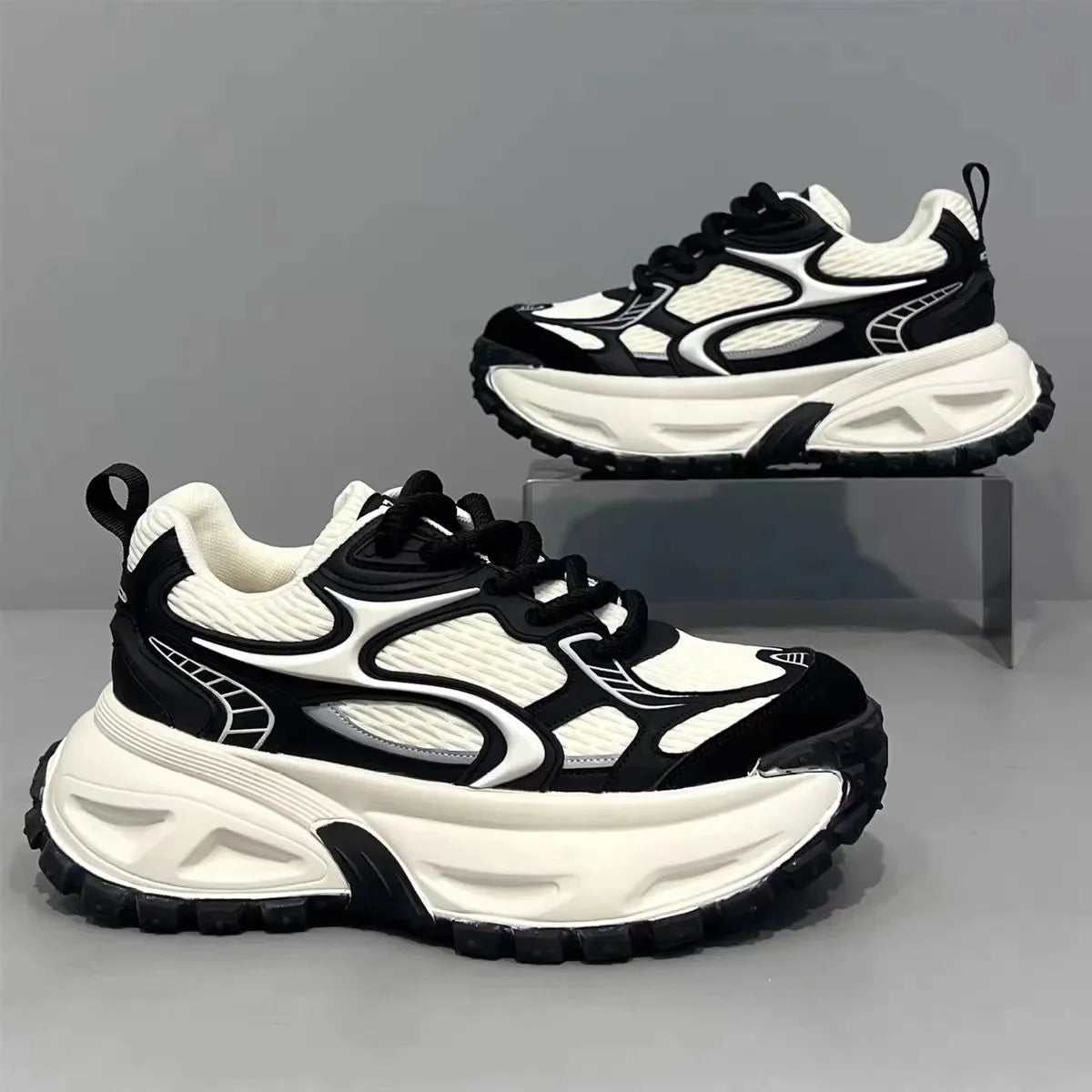 Casual Style Breathable Sporty Men's Shoes Thick Bottom Versatile High-End Lightweight Fashionable Dad Shoes Comfortable Wear