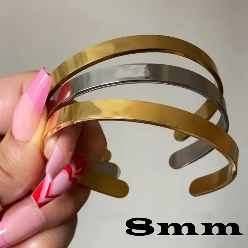 Engraved Cuff Bracelet Numeral Name — Gold | KIMLUD
