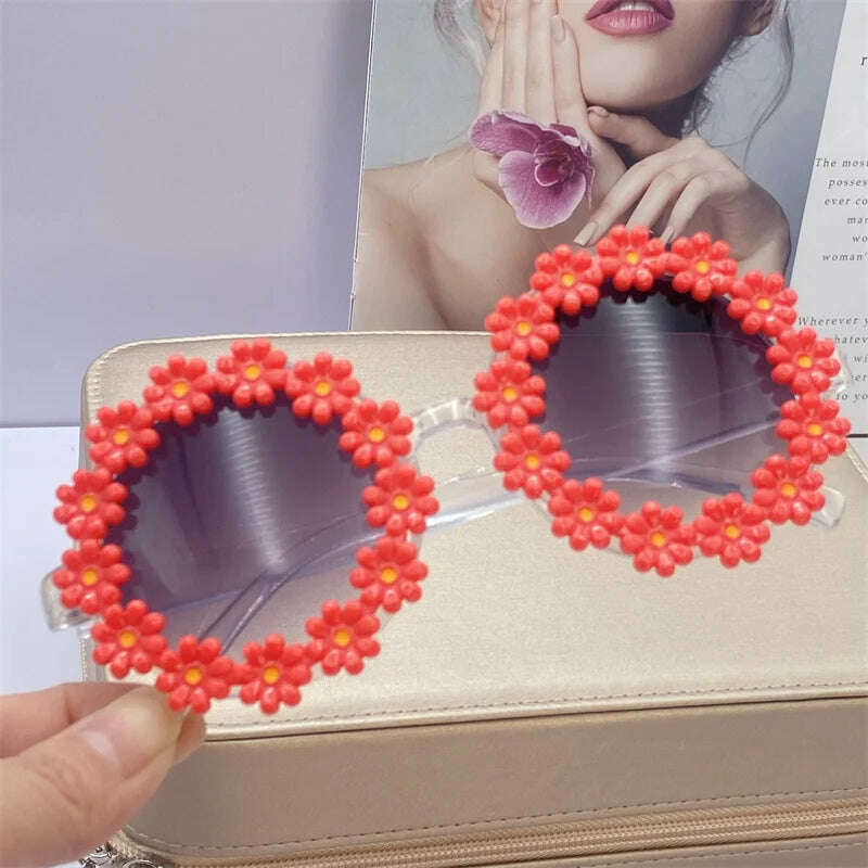 Adult Women Daisy Sunglasses Fashion Ladies Cute Sun Glasses White Round Flowers Bride Gift Bridesmaid Bachelorette Party Favors - KIMLUD