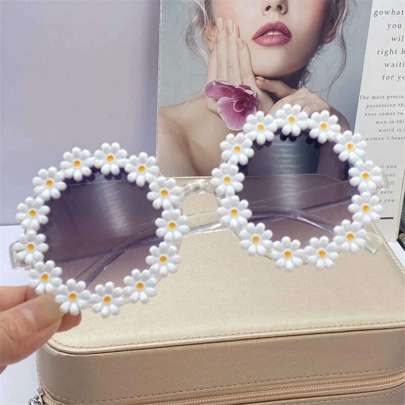 Adult Women Daisy Sunglasses Fashion Ladies Cute Sun Glasses White Round Flowers Bride Gift Bridesmaid Bachelorette Party Favors - KIMLUD