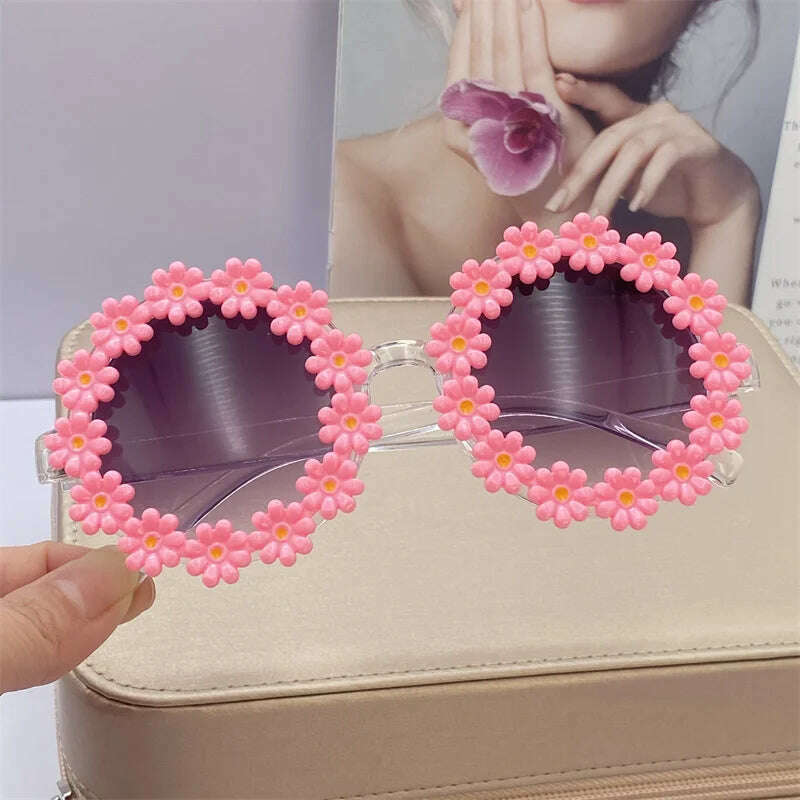 Adult Women Daisy Sunglasses Fashion Ladies Cute Sun Glasses White Round Flowers Bride Gift Bridesmaid Bachelorette Party Favors - KIMLUD