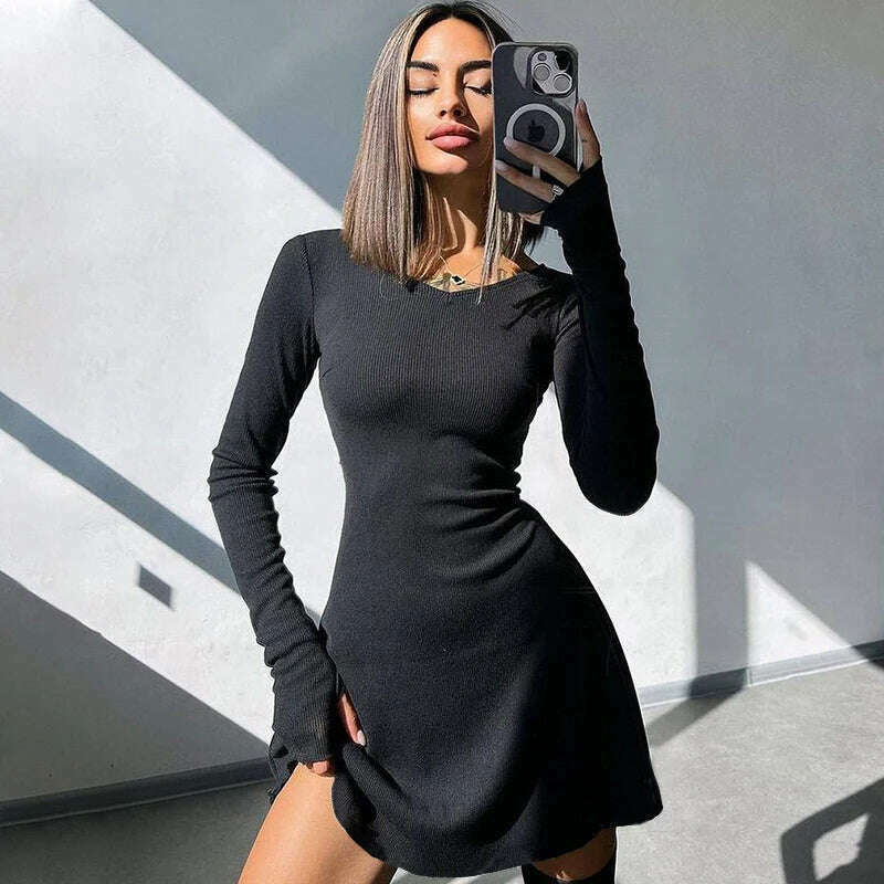 winter sexy dresses Sexy Winter Outfits To Copy This Season 2025