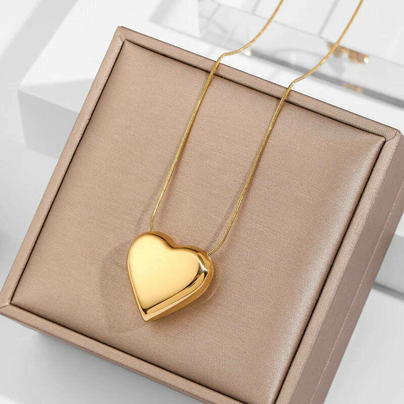 KIMLUD, European and American Hip Hop Simple Peach Heart Pendant Titanium Steel Necklace for Girls Sexy Clavicle Chain for Women jewelry, KIMLUD Womens Clothes