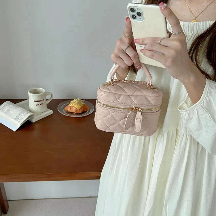 Exquisite Mini Bag For Women 2024 New Handheld Chain Versatile One Shoulder Crossbody Bags Vintage Simple Casual Commuter Pack - KIMLUD