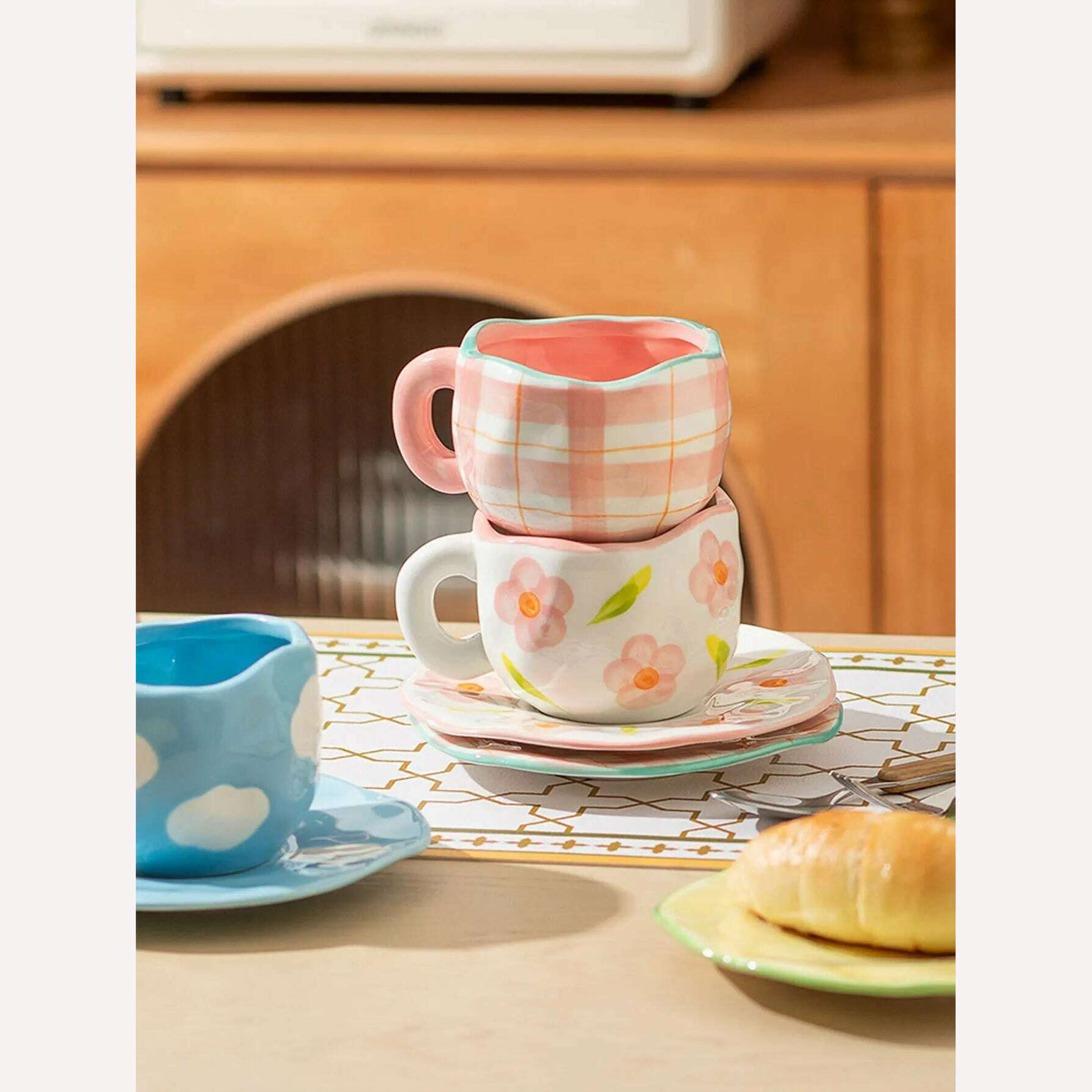 Hand-painted Flower Ceramic Coffee Cup Home Office Mug With Plate Spoon Breakfast Milk Juice Tea Handle Cup Gift Drinkware Set - KIMLUD