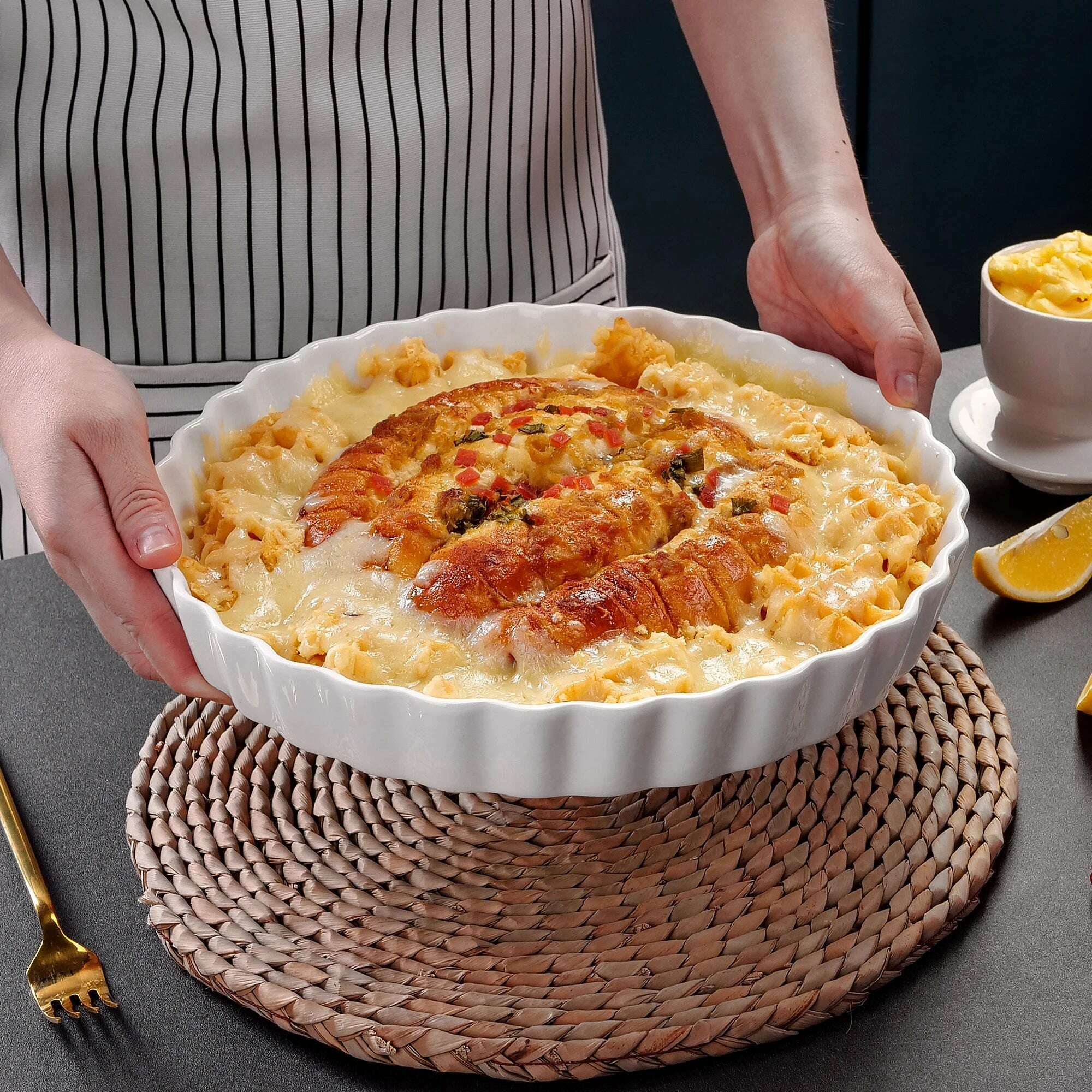 LOVECASA 1-Piece 1200ML White Porcelain Roasting Pan Round Griddle Baking Plate for Pancake,BBQ,Pizza,Pie,Quiche(27x27x5.3cm) - KIMLUD