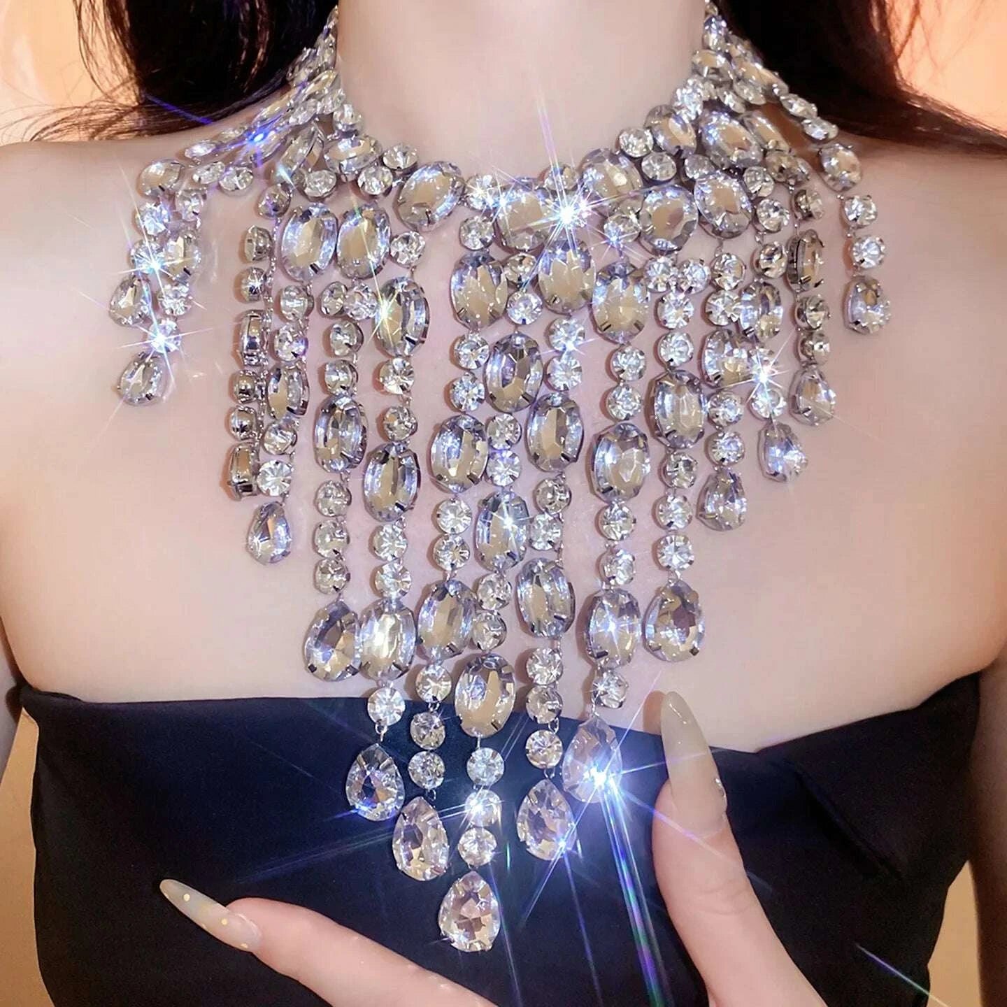 Luxury Tassel Water Drop Rhinestone Choker Necklace for Women Oversized Sparkly Elegant Evening Party Wedding Statement Jewelry