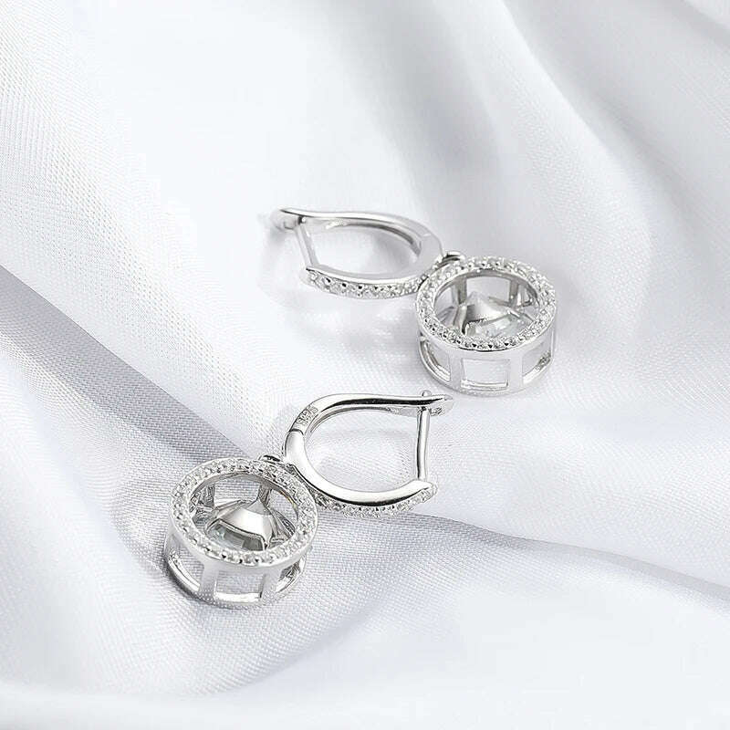 Smyoue White Gold Plated 0.5/1CT Moissanite Drop Earring for Women Sparkling Beating Heart Earring S925 Sterling Silver Jewelry - KIMLUD