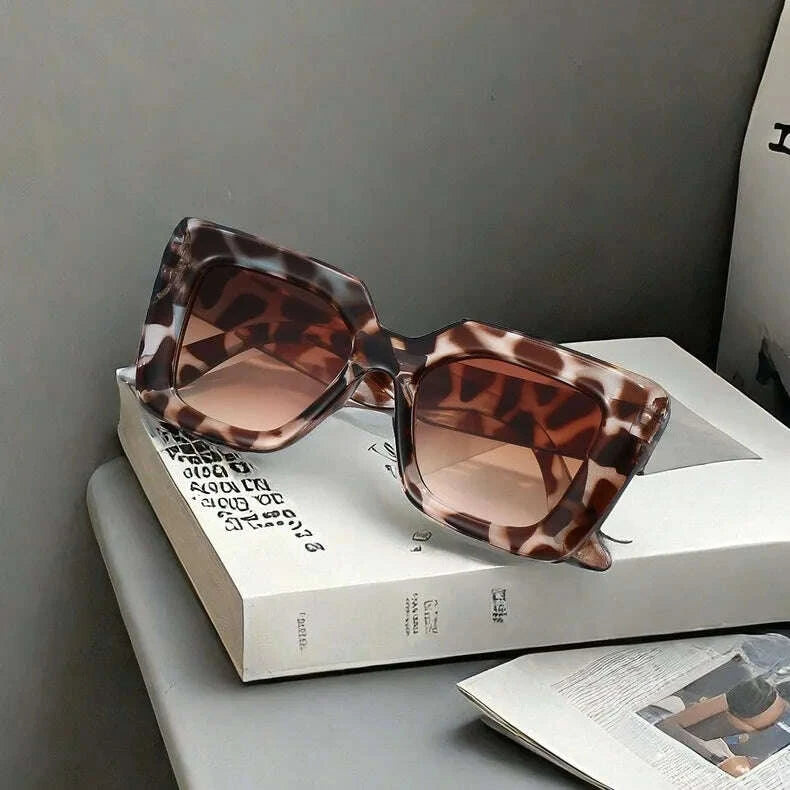 Sunglasses Oversized Square Frame Plastic Black | KIMLUD