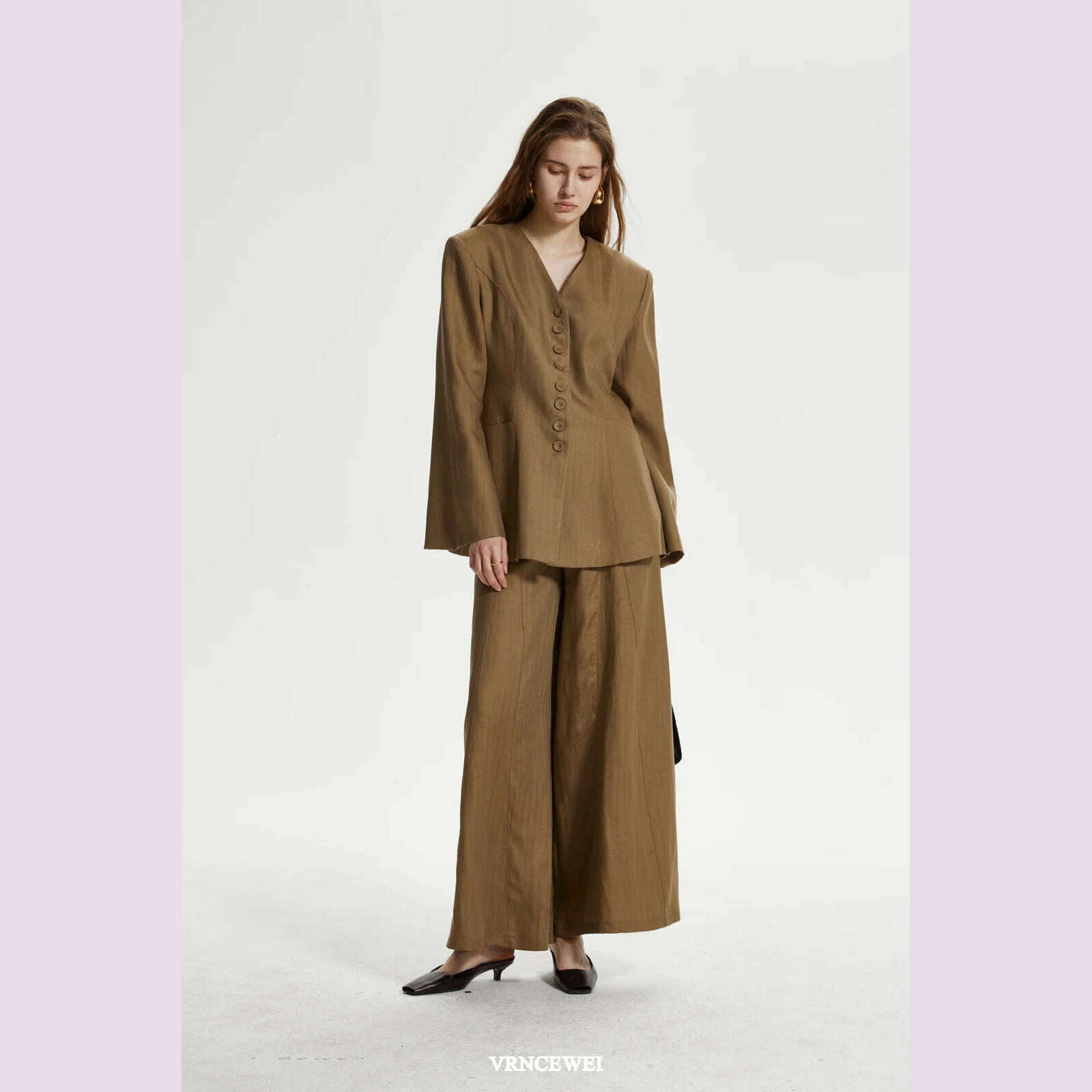 V-neck single breasted suit with waistband and three-dimensional cut suit jacket for women - KIMLUD