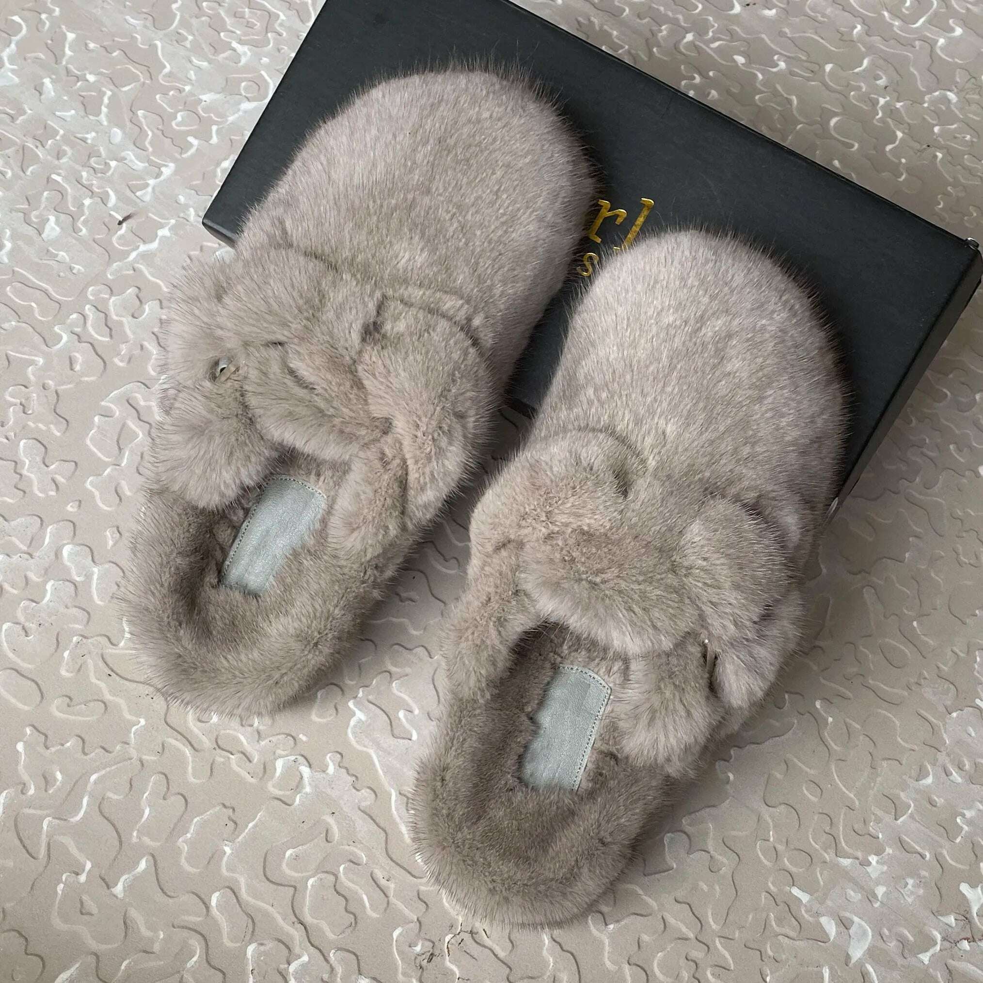 2022 The New Ladies Fur Slippers 100% Mink Fur Slippers Autumn And Winter Furry Flat Slippers Indoor Slippers Muller Slippers - KIMLUD