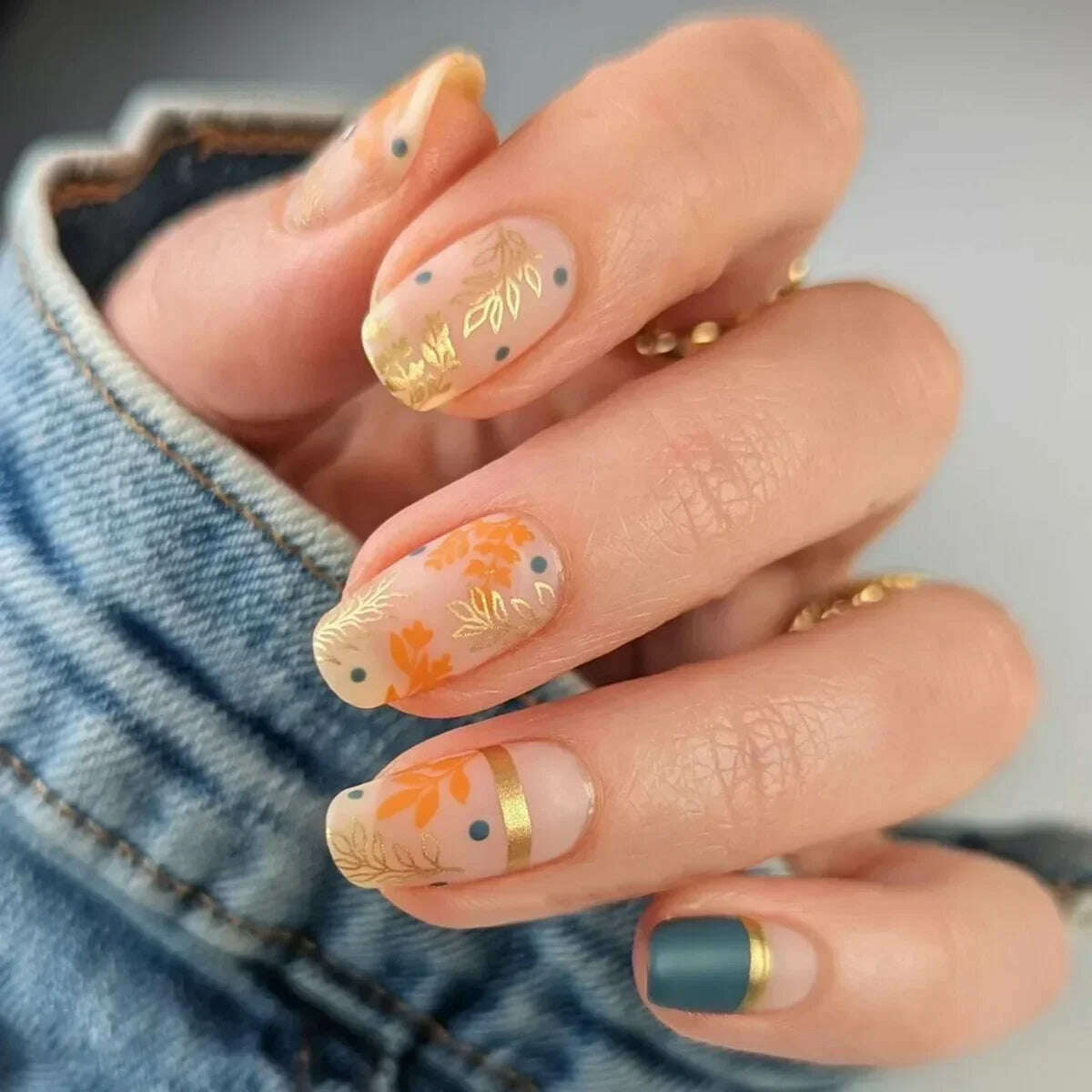 24Pcs Fashion Fake Nails Press on Short Square Head False Nail Art Green Leopard Print Design Artifical Full Cover Nail Tips - KIMLUD