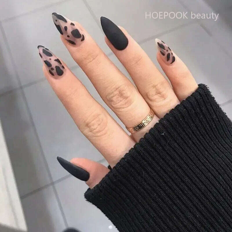 24pcs Light Green Stripe Gradient Wearing Fake Nails Seamless Removable Full Cover Long False Nails Press On Nails With Designs - KIMLUD