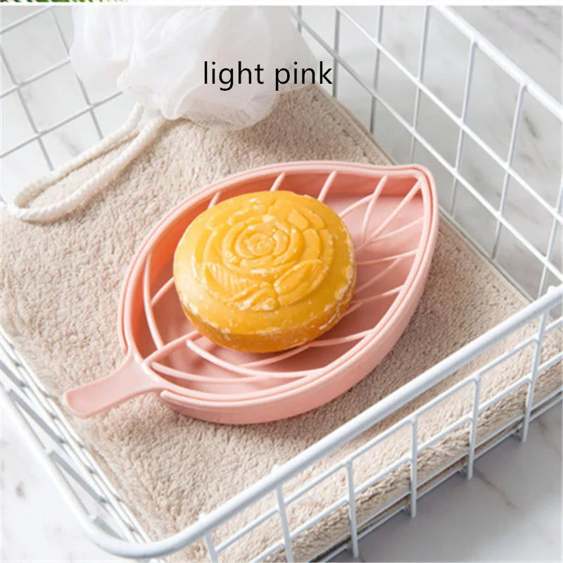 Leaf-Shaped Clear Plastic Soap Dish With Drain — Clear | KIMLUD