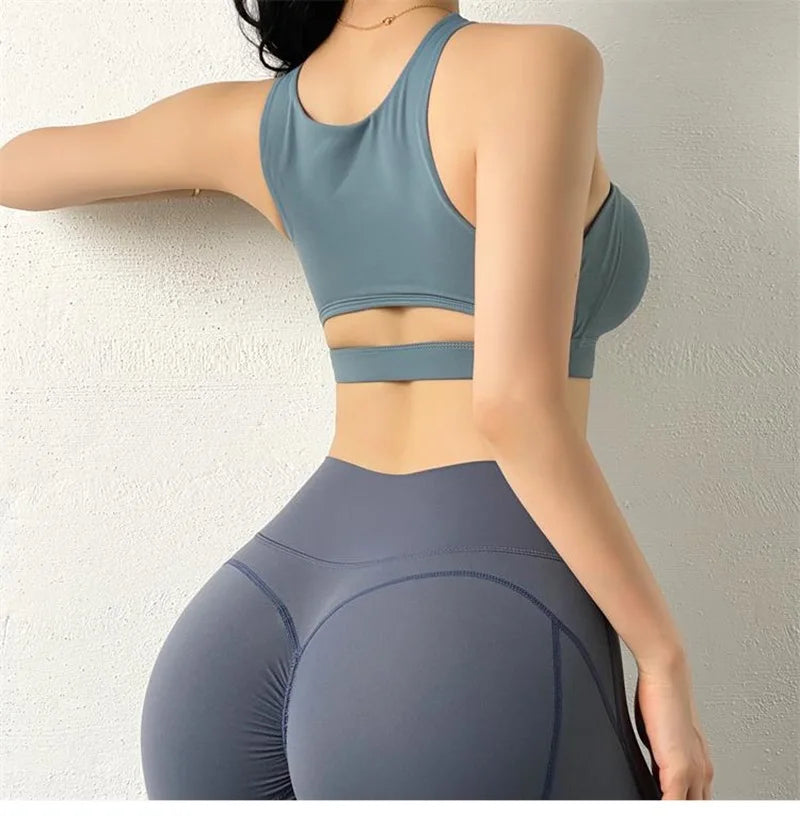 Knit Cloud Hide Sports Bra Crop Top With Pads — White | KIMLUD