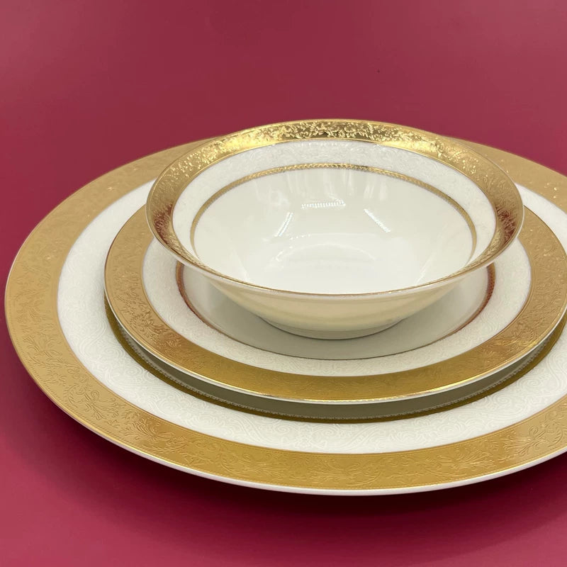Bone Porcelain Dinner Plate With Gold Edge — White | KIMLUD