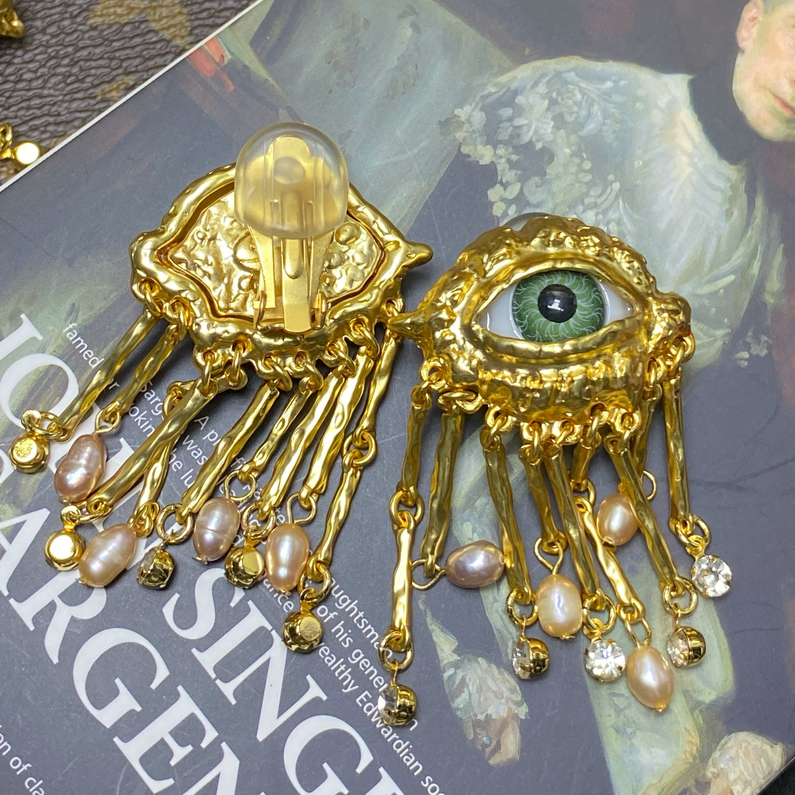 New Year Welfare High Version Foreign Trade Devil's Eye Mid-Ancient Vintage Niche Eye Stud Ear Clip Brooch 535