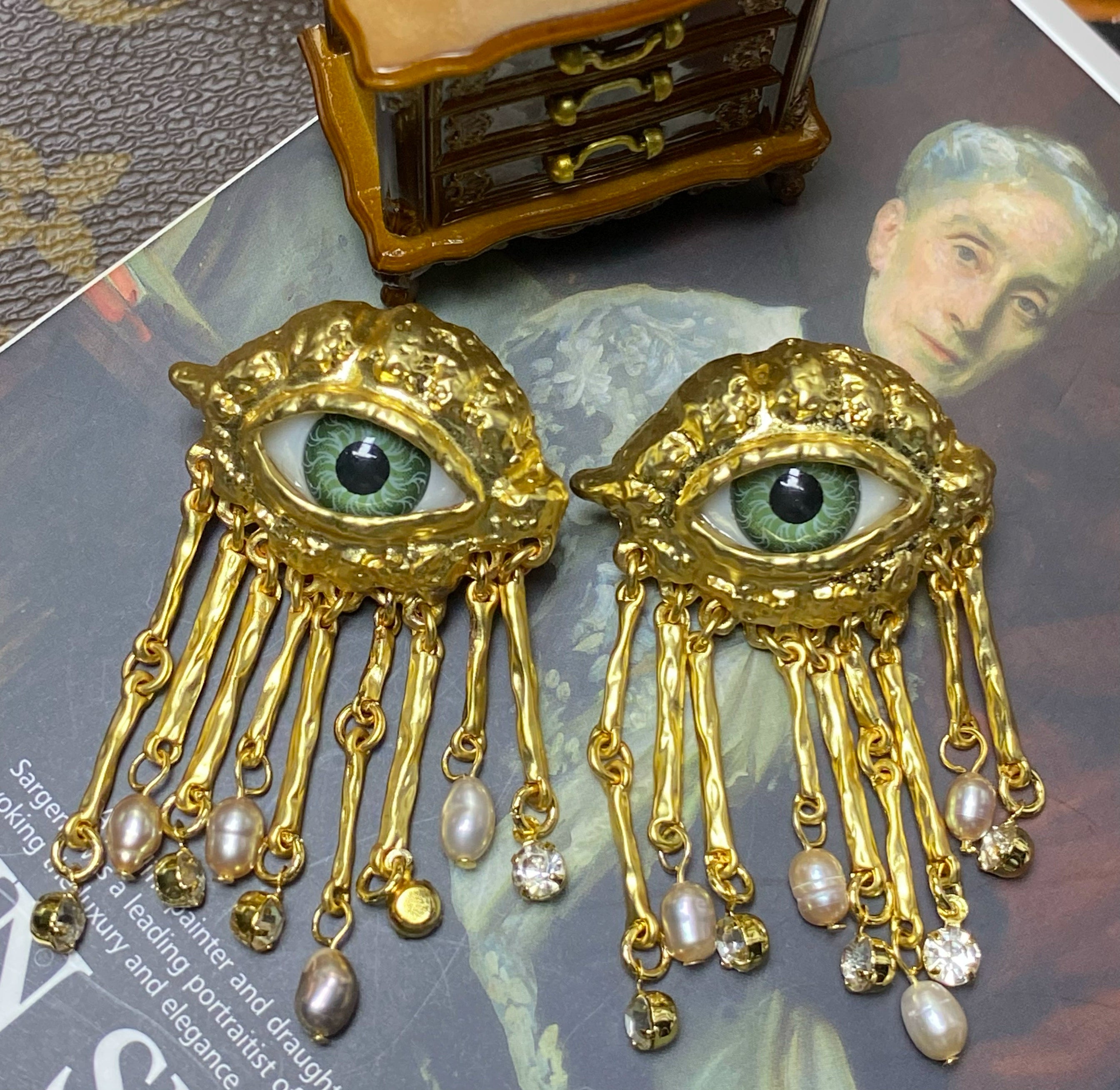 New Year Welfare High Version Foreign Trade Devil's Eye Mid-Ancient Vintage Niche Eye Stud Ear Clip Brooch 535