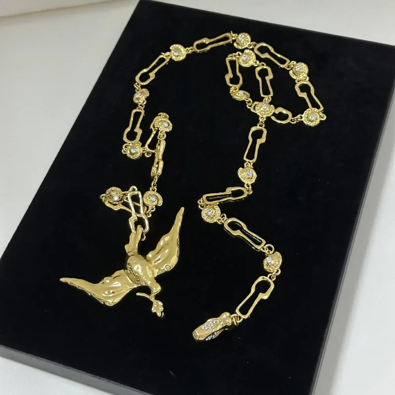 Luxury High Quality Alloy Peace Bird Long Chain Necklace Women Fashion Jewelry Birthday Party Dress Necklace Accessories