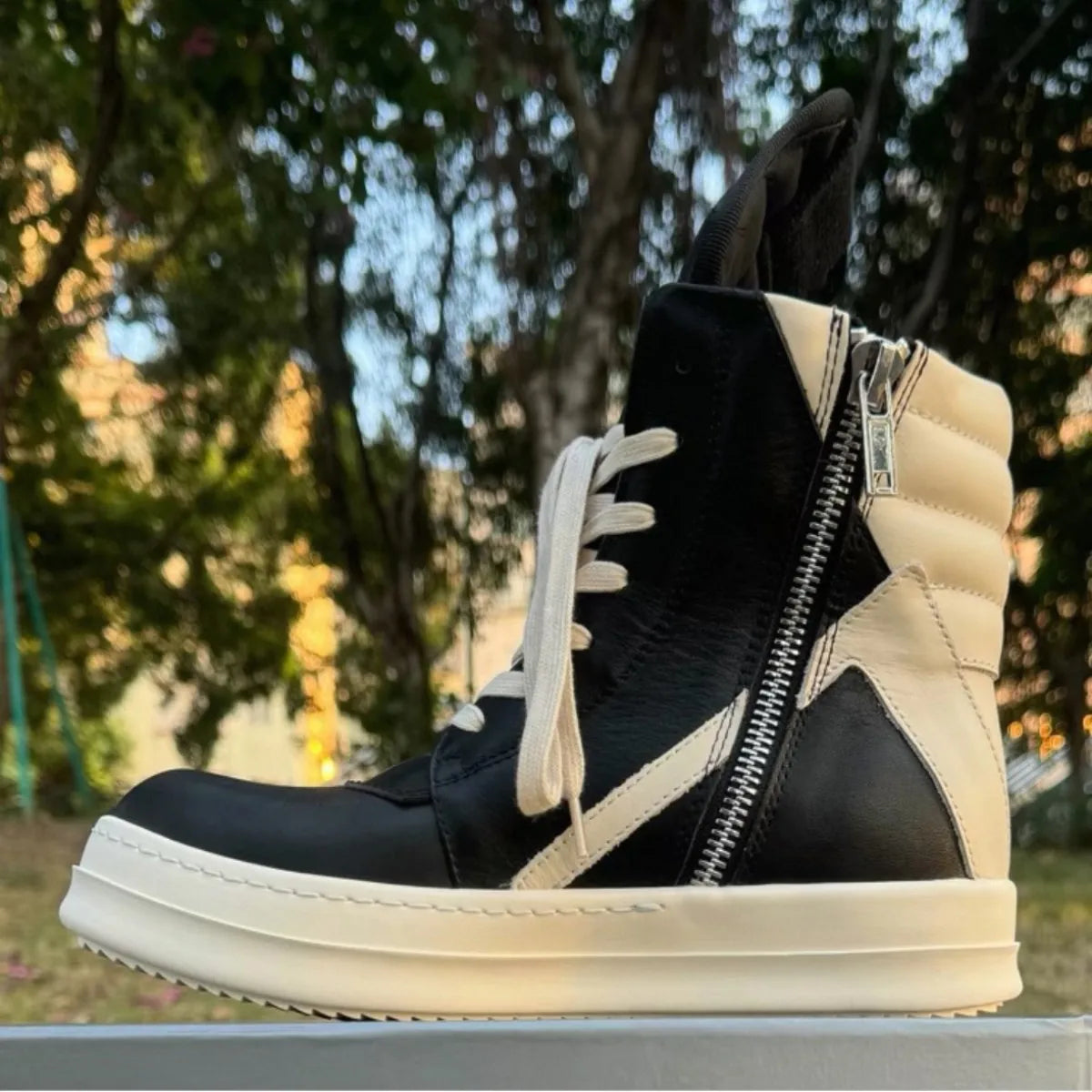 High Top Sneaker – ZIP Closure – Leather – Beige | KIMLUD