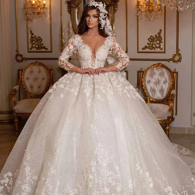 Vintage 2024 Lace Wedding Dresses Princess Ball Gown Beading Bridal Gowns Shinny Tulle Long Sleeves Ivory Dubai Marriage Dress