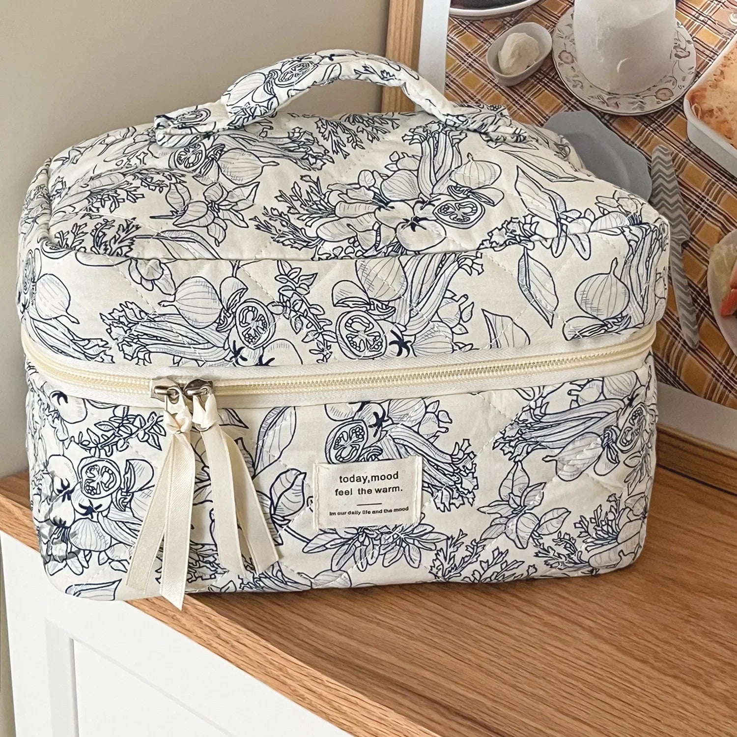 Women's Zipper Cosmetic Bag Organizer Flower Quilting Cotton Makeup Bag Female Cloth Handbag Portable Toiletry Case Girls Travel