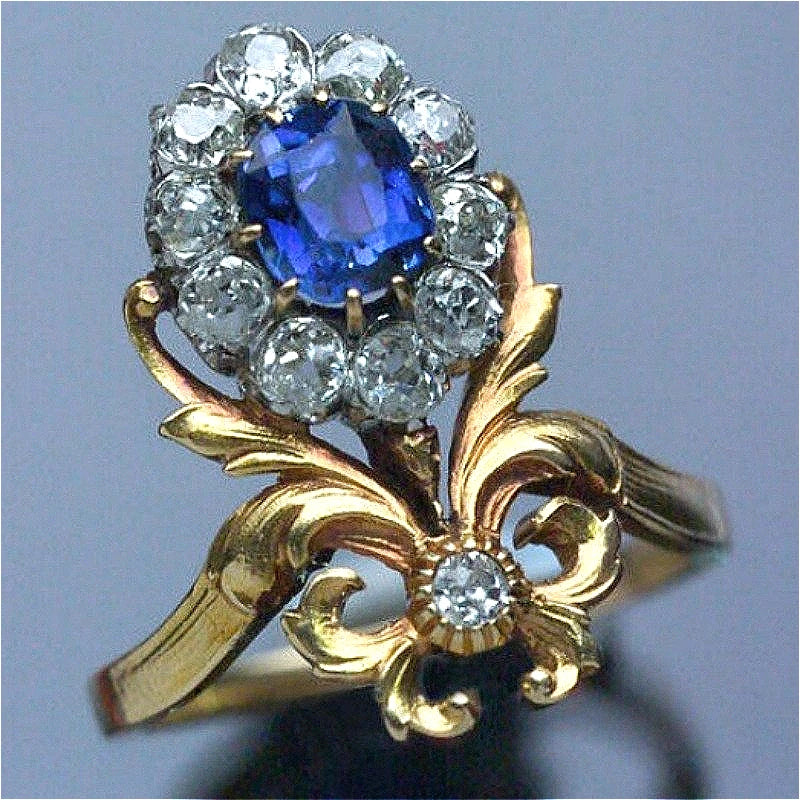 Golden Plated Palace Style Ring With Inlaid Zirconia And Vintage Banquet Detailing — Gold | KIMLUD