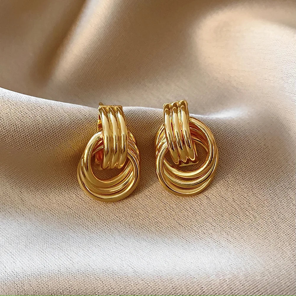 Gold-Tone Geometric Irregular Striped Large Ear Buckle Earrings — Gold | KIMLUD