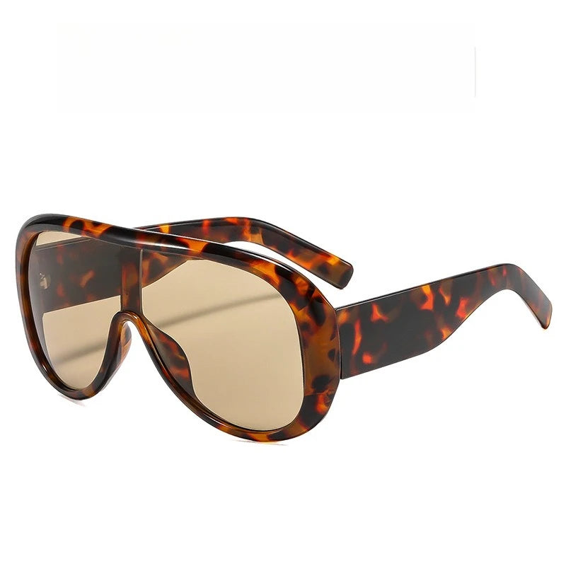 Plastic Oversized Gradient Sunglasses — Burgundy | KIMLUD
