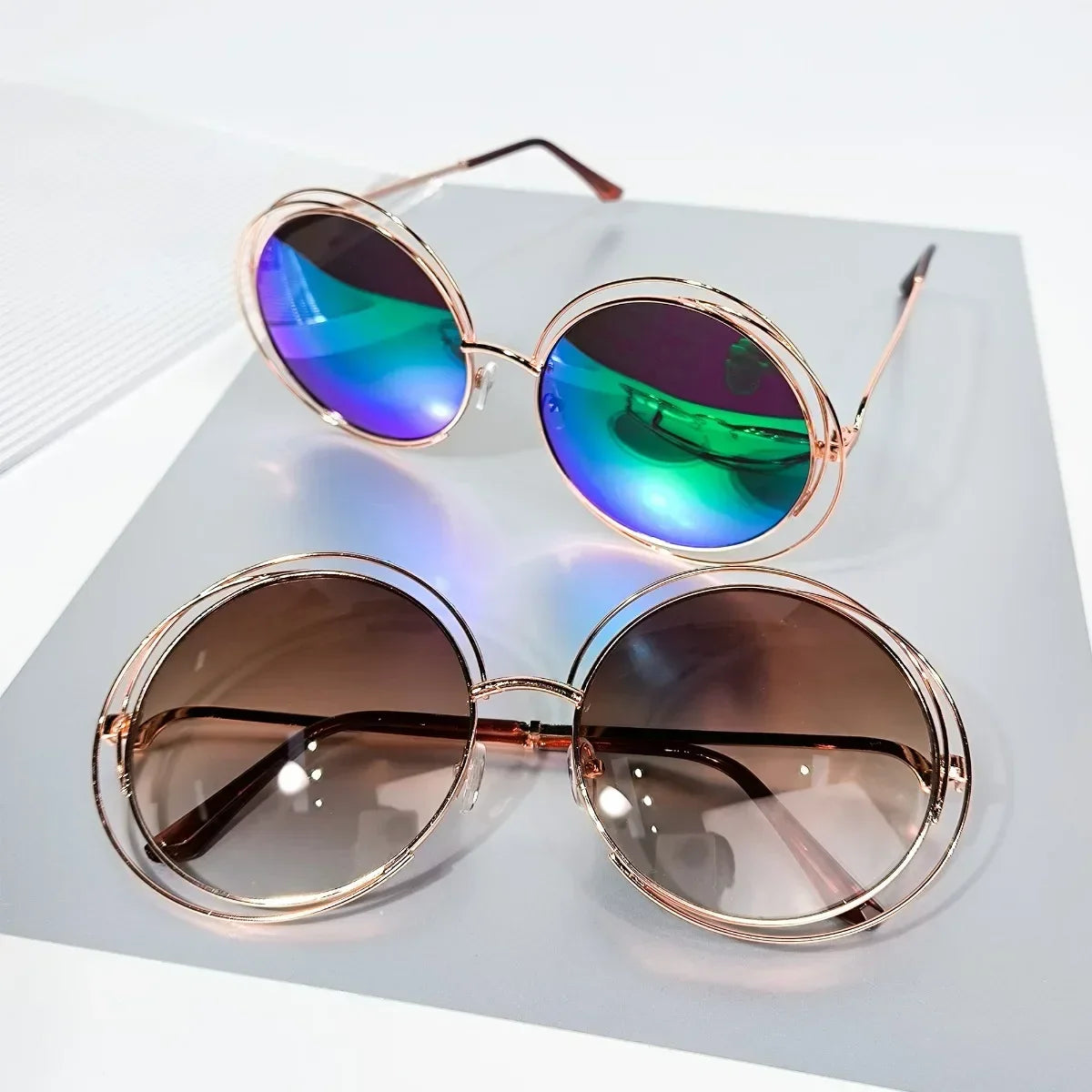 Metal Round Oversized Sunglasses With Gradient Lenses — Gold | KIMLUD