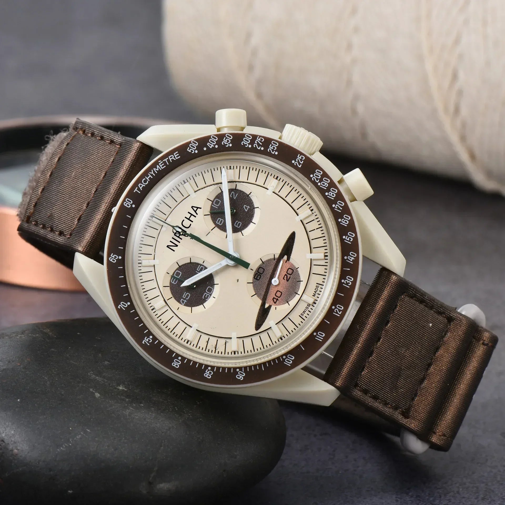 Stylish 2025 Moon Landing Commemorative Watch - Six-Hand Quartz Chronograph for Space Enthusiasts