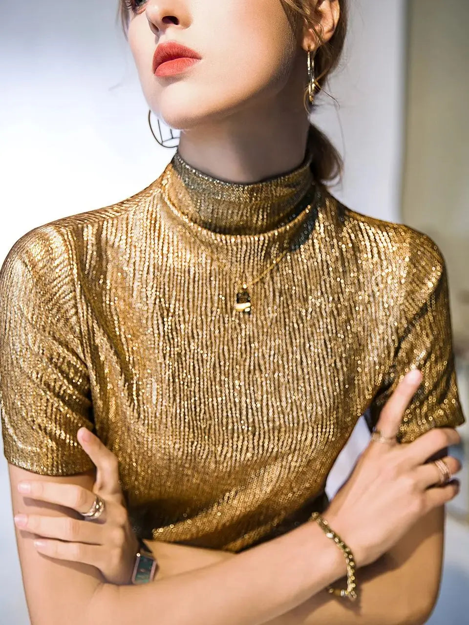 Turtleneck Short Sleeve Top – Shiny Fabric – Blended Knit – Slim | KIMLUD