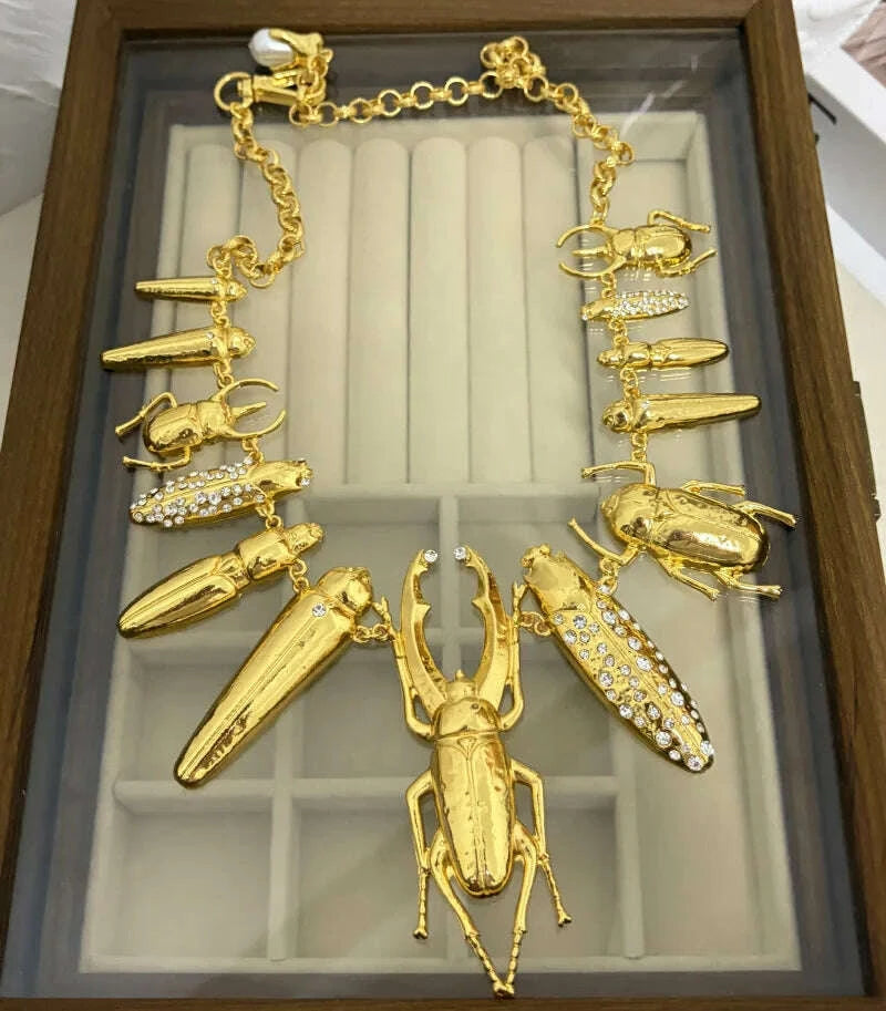 New Exaggerated Women's Chunky Metal Alloy Bug Insect Charms Necklace Fashion Brand Statement Jewelry Boutique Chain Accessory