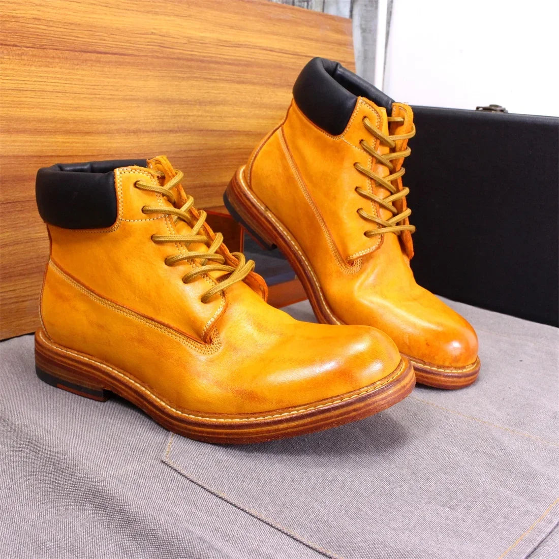 Men's British Style Ankle Boots Soft Handmade Genuine Leather Sole Windproof Comfortable Lace-up Winter Motorcycle Shoes