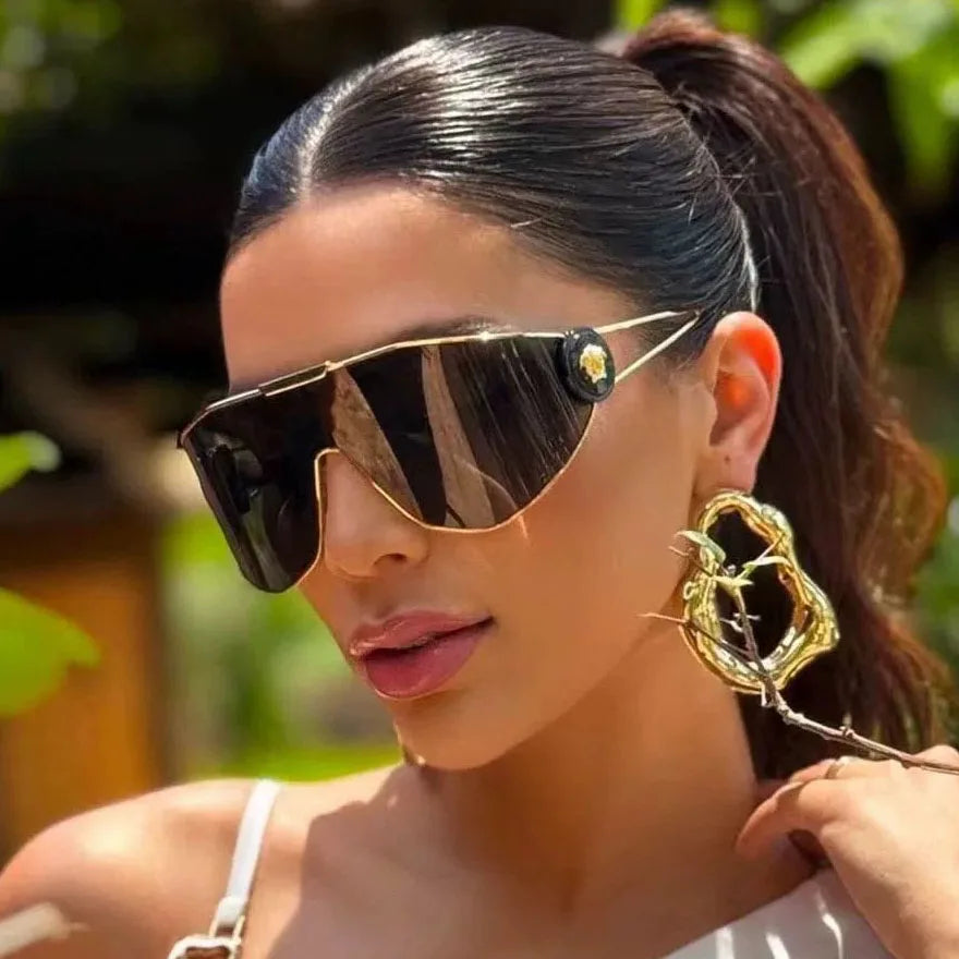 Metal Frame Oversized Sunglasses Gold Accents—Black | KIMLUD