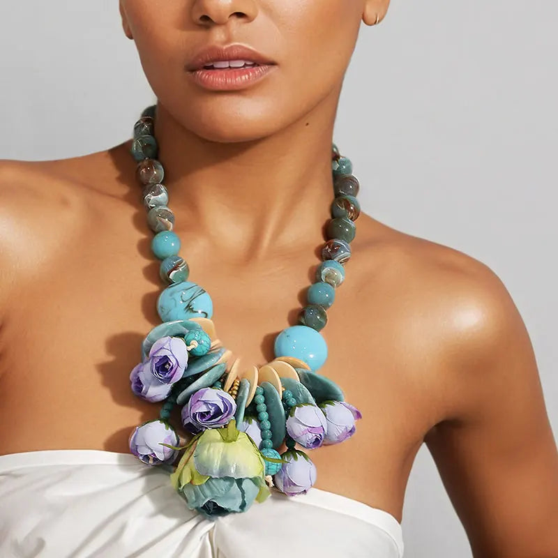 Statement Elegant Acrylic Floral Necklace — Gold | KIMLUD